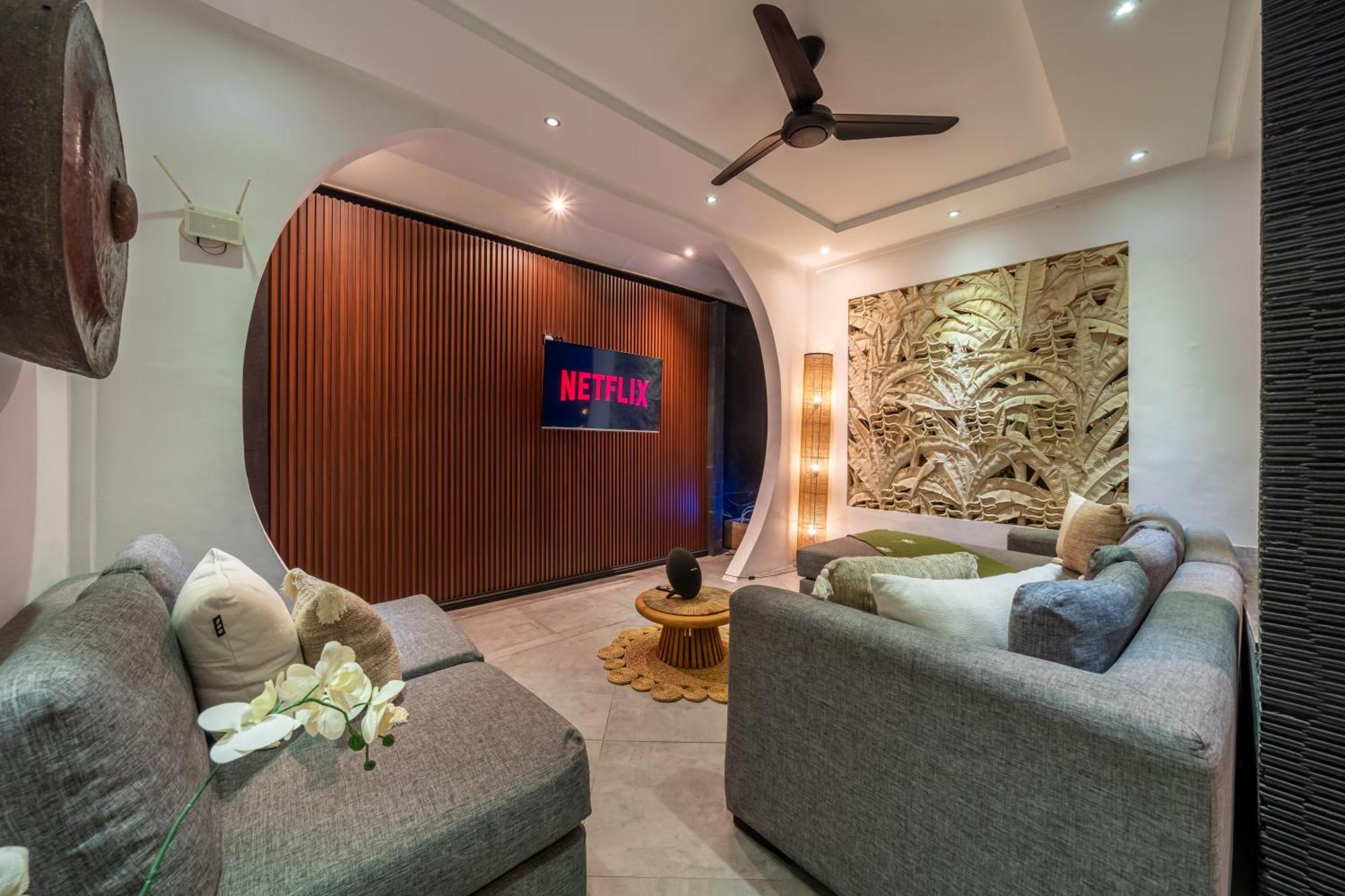 Alchemy Private 4 Bedroom Eat Street 10 Steps To Revolver Cafe Villa