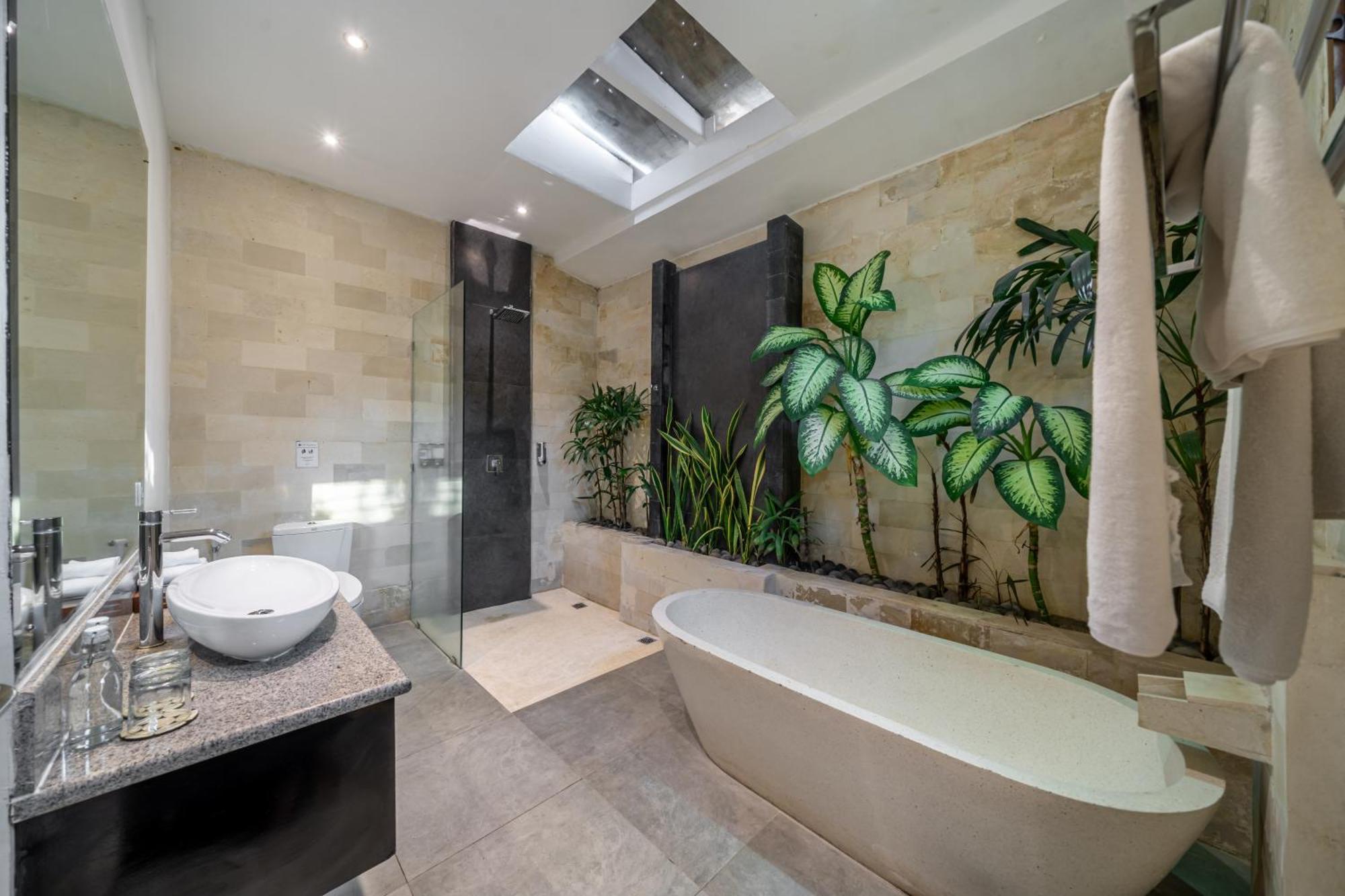 Alchemy Private 4 Bedroom Eat Street 10 Steps To Revolver Cafe Villa